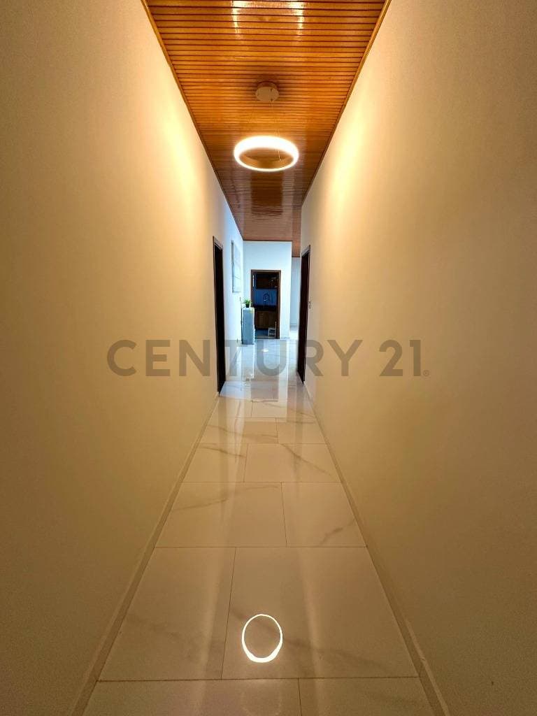 En Alquiler Casa Amoblada en Ycua Sati — foto 4