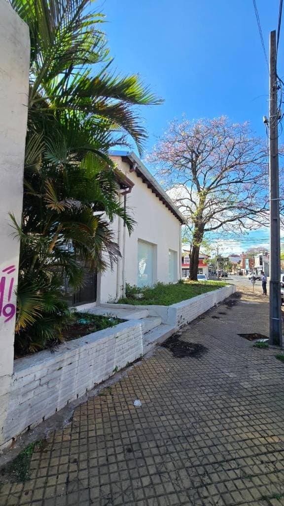Salones Comerciales en Alquiler – Esquina en Ciudad Nueva, foto 2