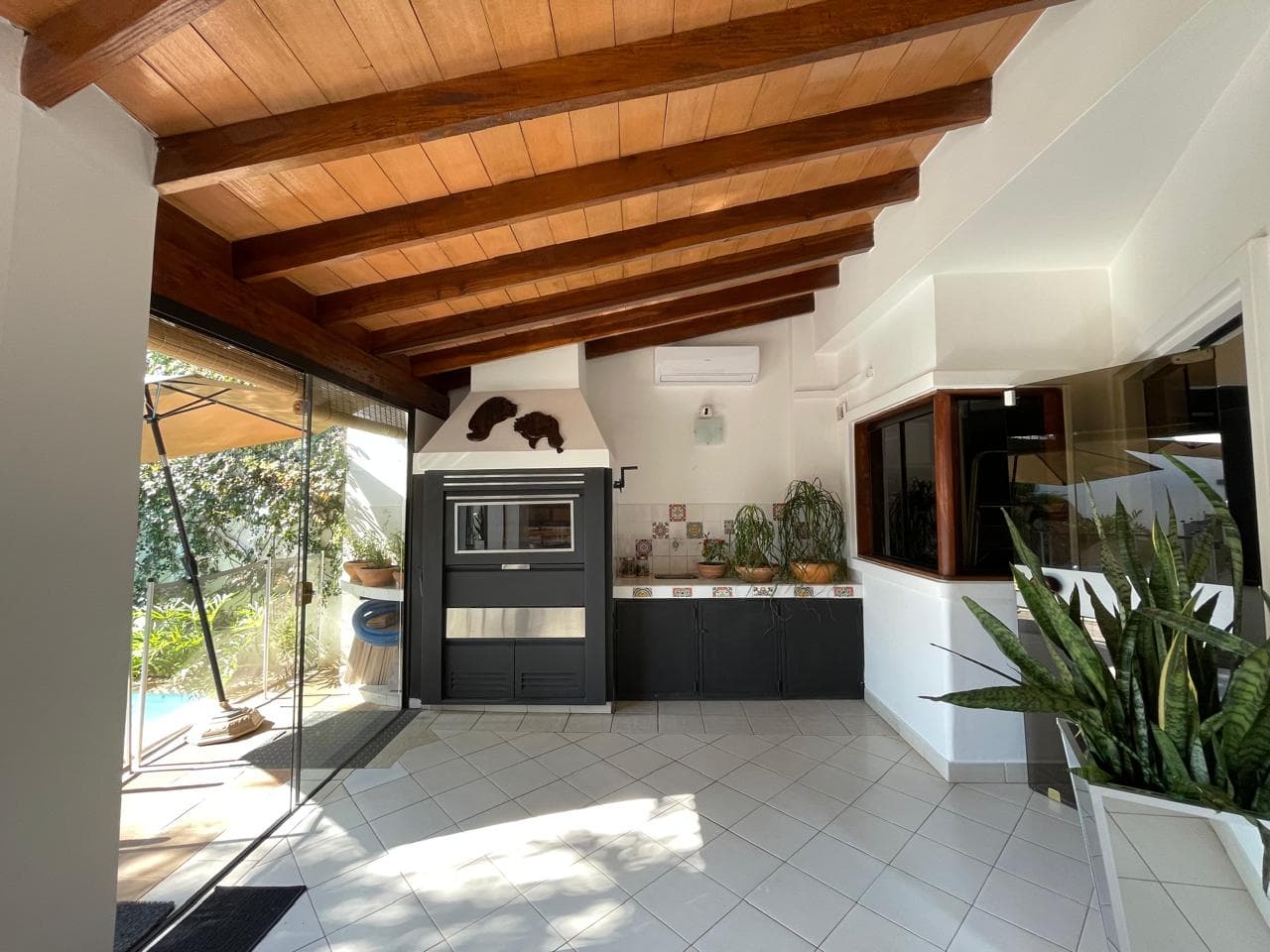 Hermosa casa en alquiler – barrio residencial en Asunción, foto 3