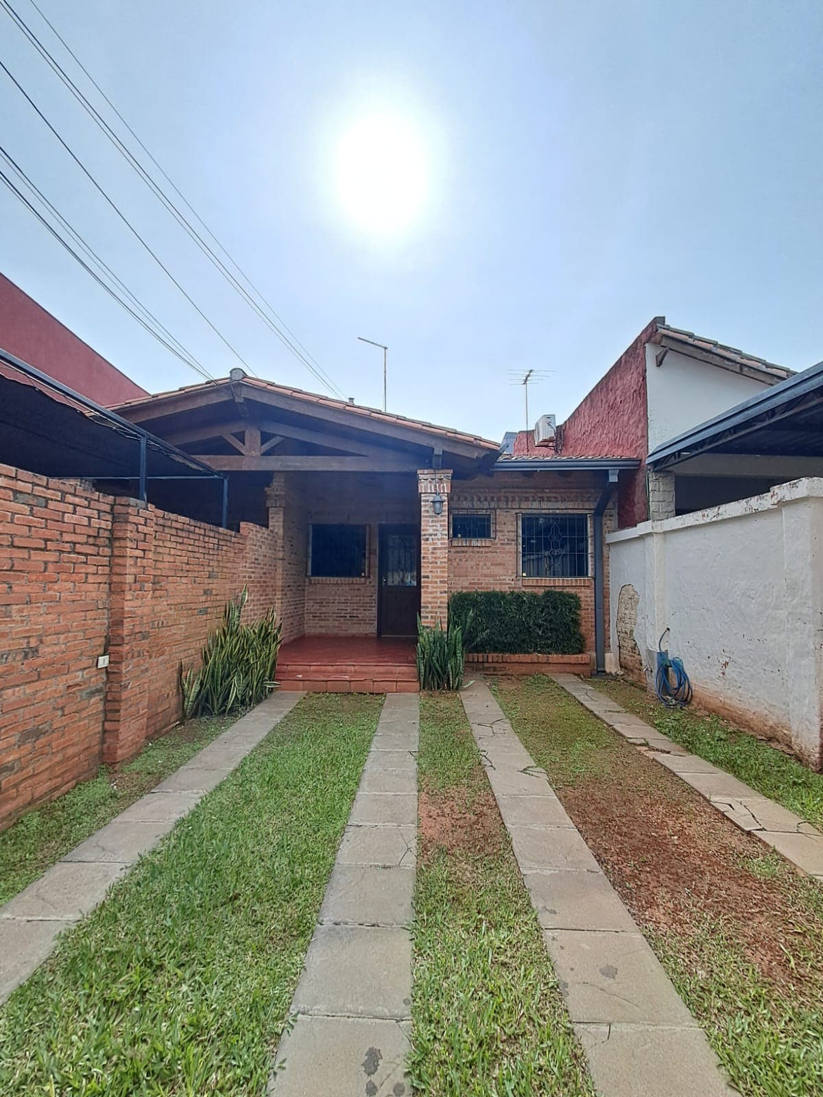 Dúplex amoblado en alquiler en Luque Zona Los Jardines – Palma Loma