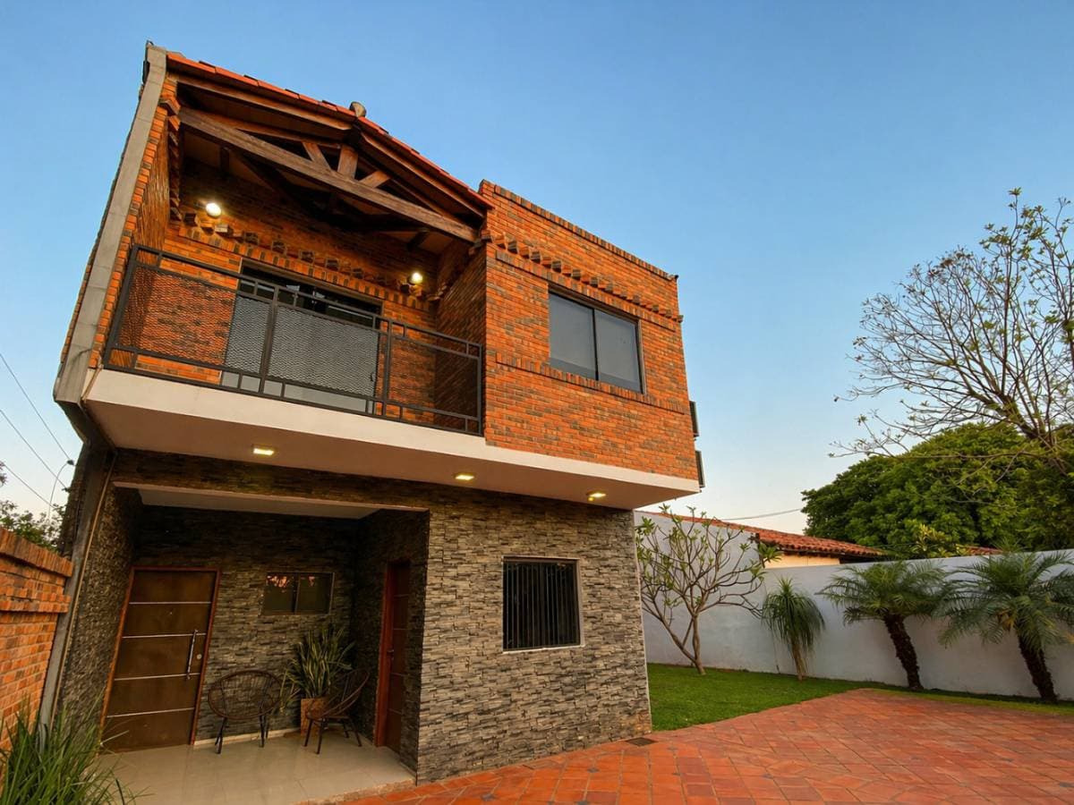 Alquilo Casa en Laurelty – Luque