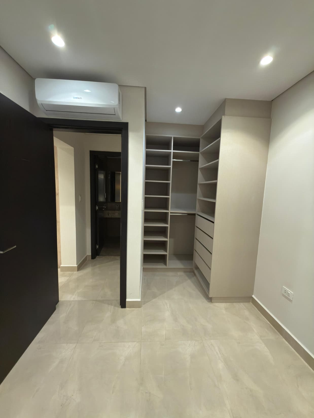 Departamento en alquiler zona conmebol — foto 1