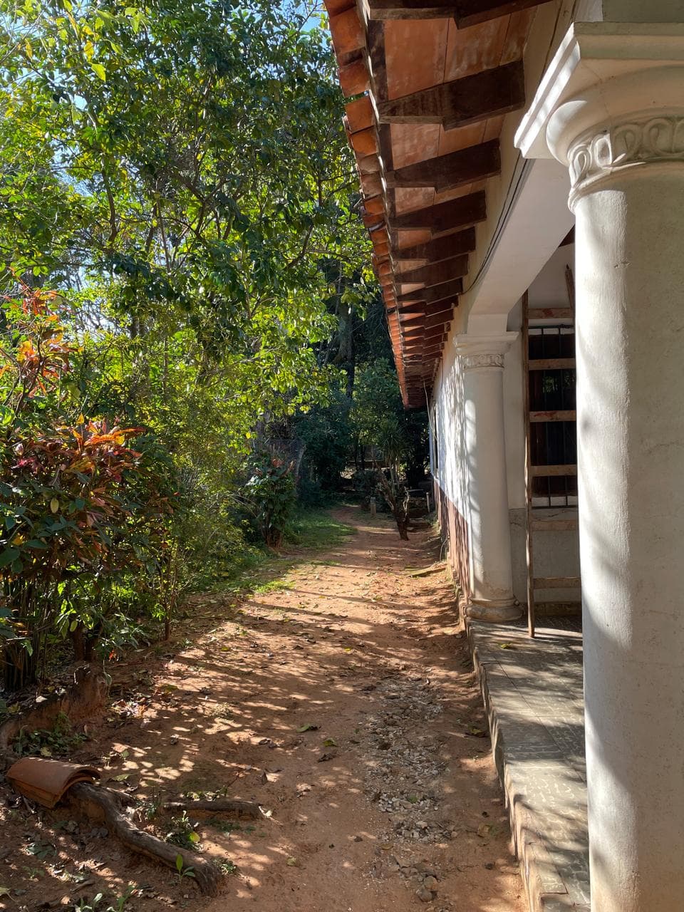 Casa Y Lote Juntos Con Salida A Dos Calles En Capiata — foto 4