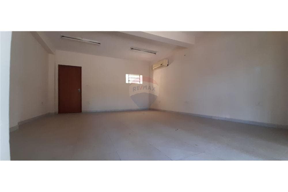 Salón Comercial en Alquiler. Bo. Bella Vista, foto 3