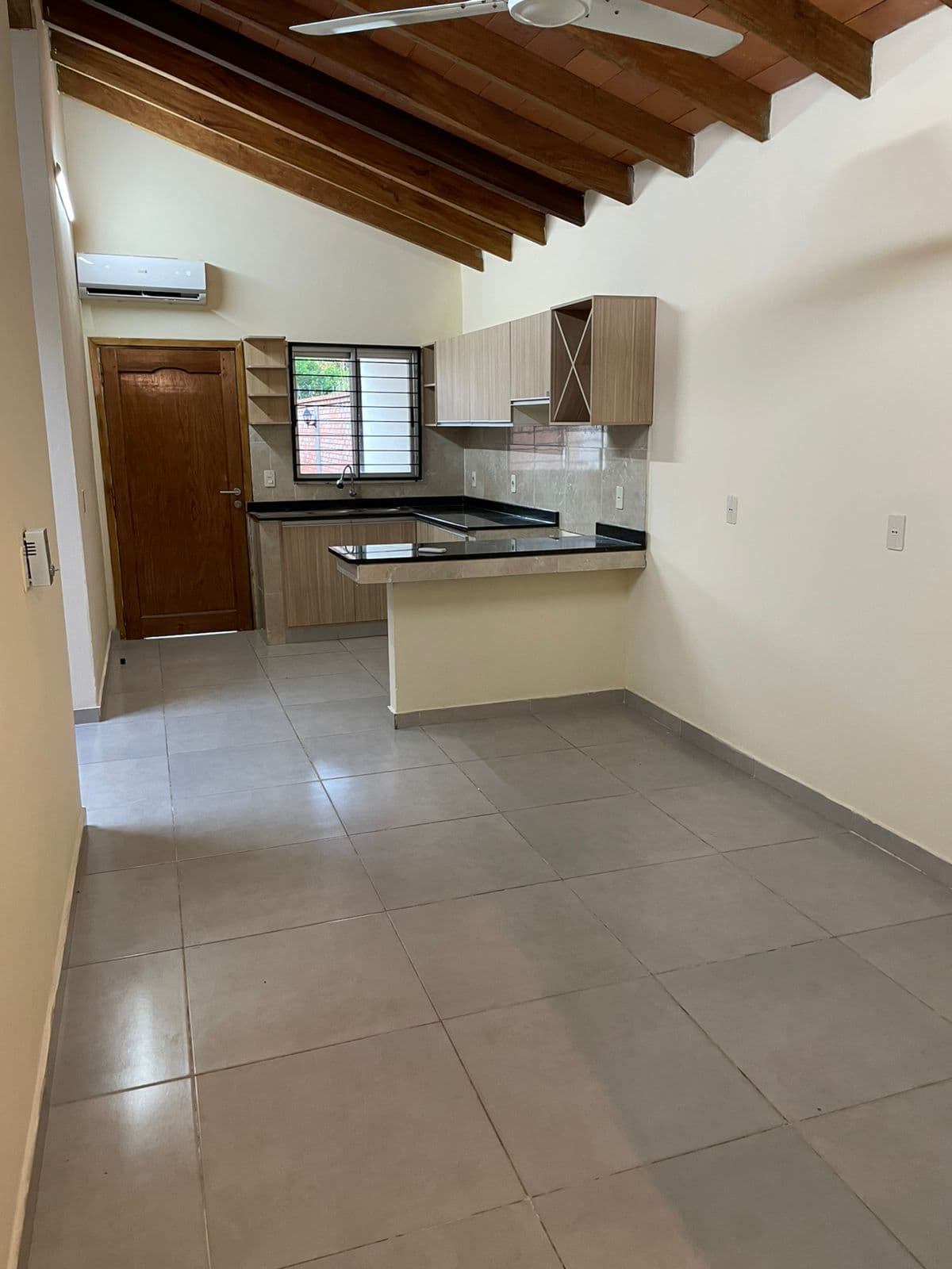 Casa de 2 Dormitorios en Villa Elisa | Patio | Gs. 3.000.000, foto 4
