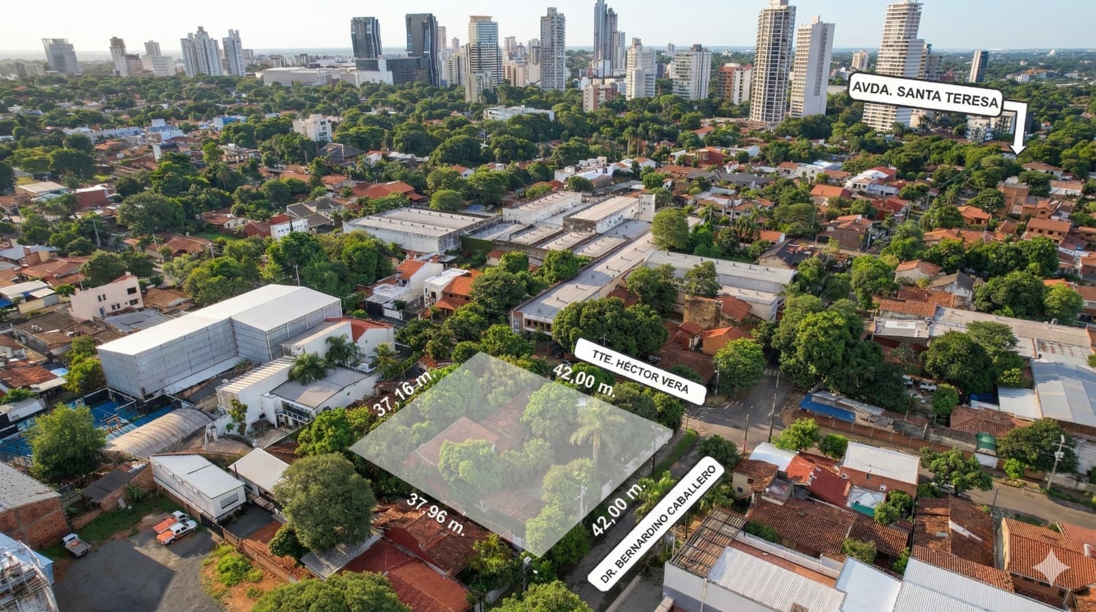 Vendo terreno en ycuá sati – Asunción