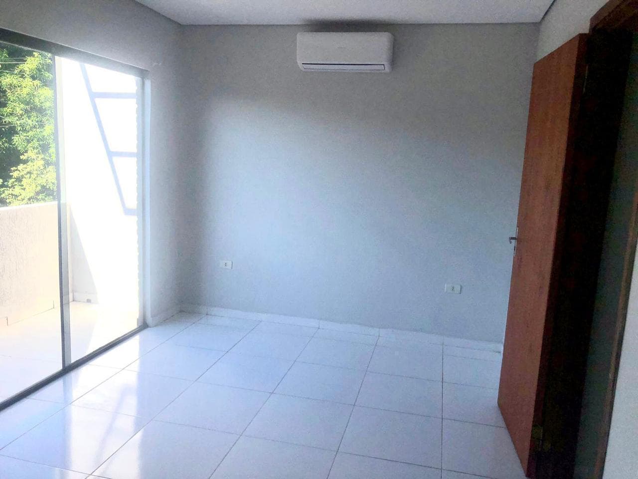 Dúplex en Venta en Capiatá con Piscina | 3 Dormitorios | Ruta 1 km 15, foto 4