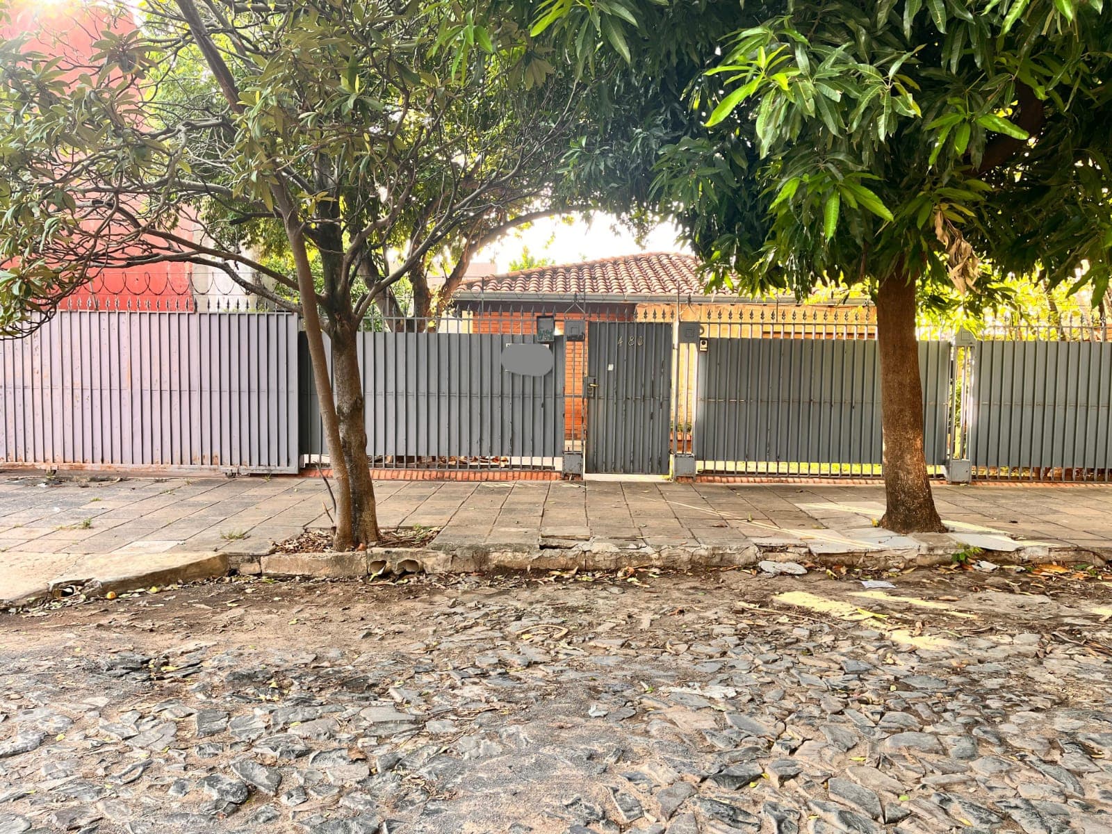 En venta | terreno con casa | barrio Herrera