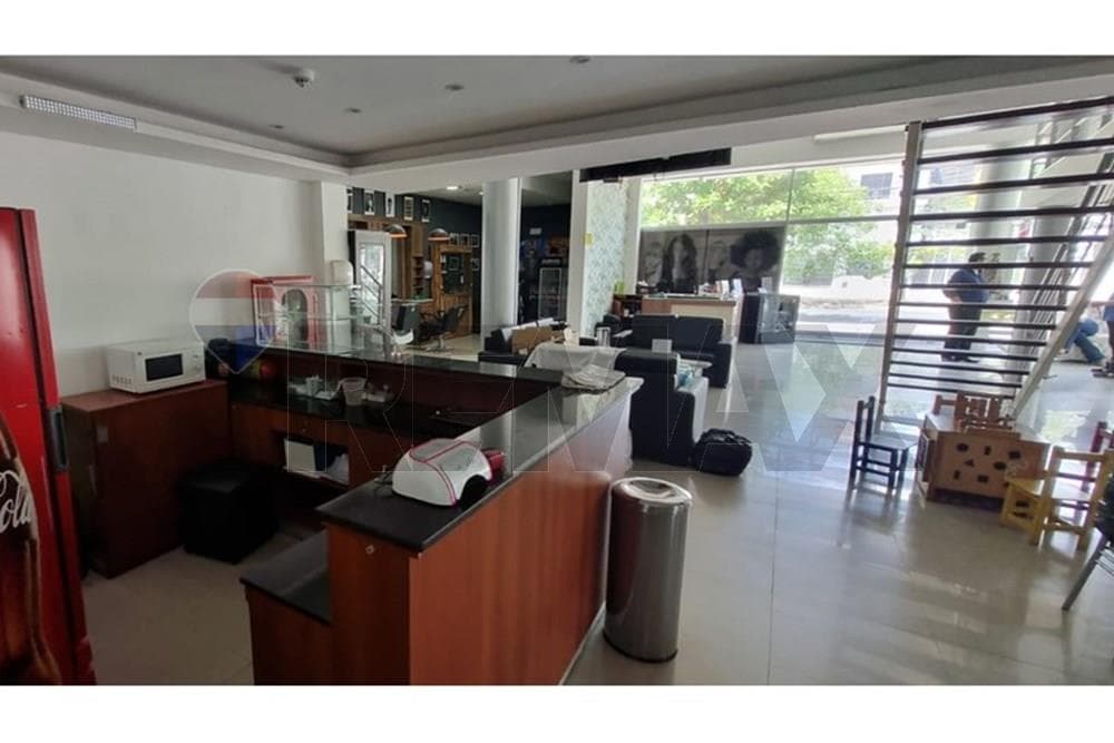 propiedad comercial Avda Félix Bogado — foto 3