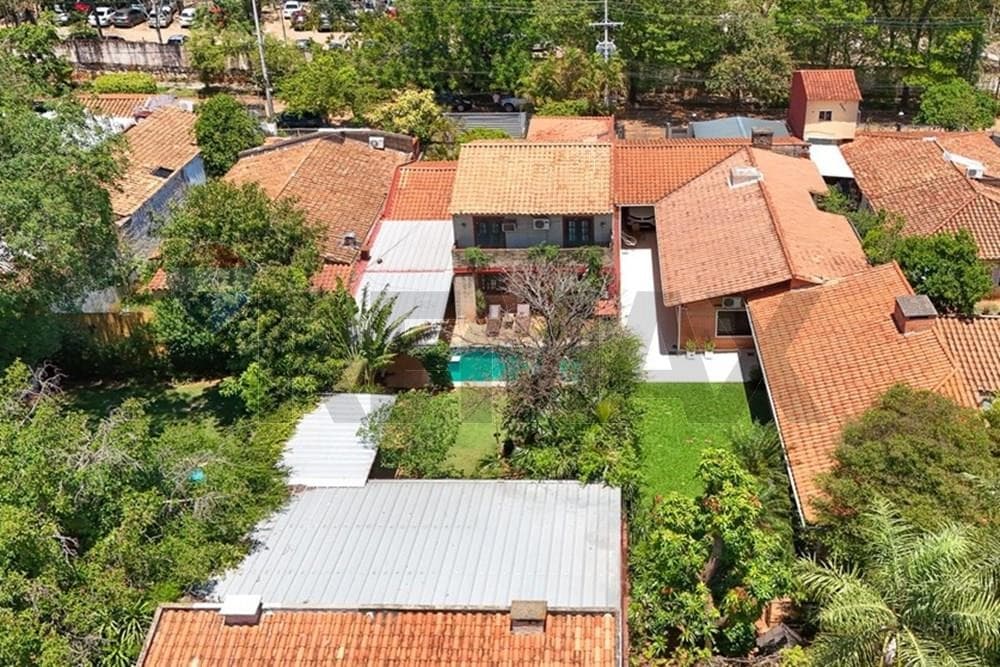 Amplia Casa de 5 suites en Bº Cañada del Ybyray, foto 3
