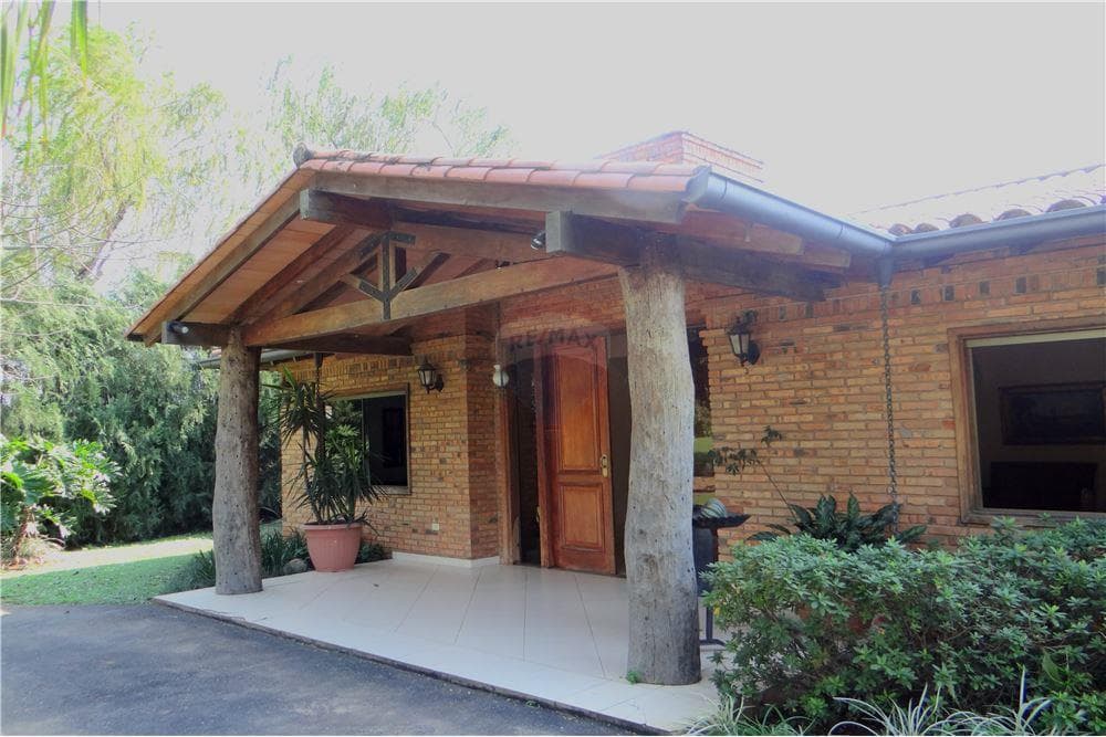 Residencia amplia en quinta brusquetti mra, foto 1