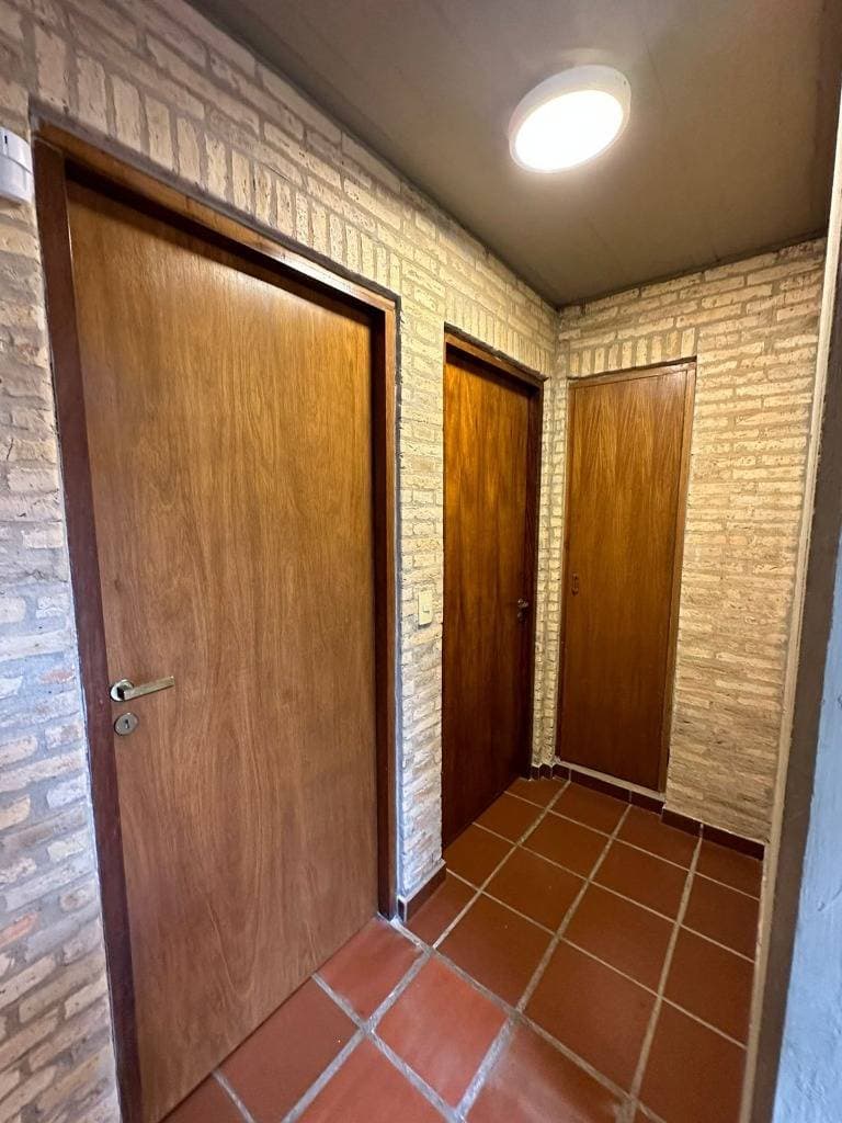 Alquilo duplex con excelente ubicación zona Las Lomas