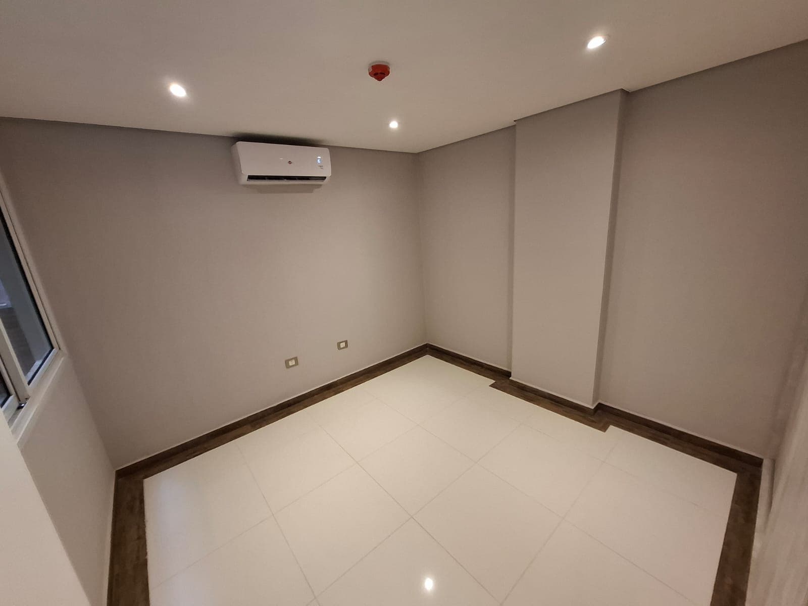 Amplio departamento en fdo. Zona norte, foto 4