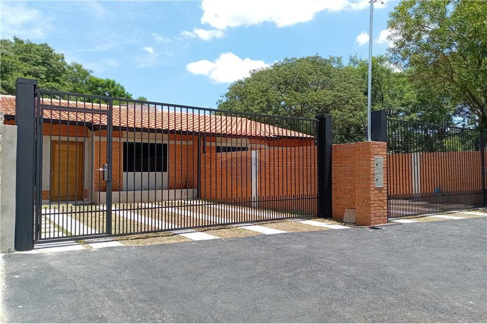 Amplio chalet a estrenar de 2 hab en Villa Elisa J.A