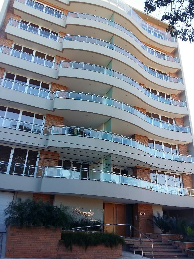 dpto de 3 habitaciones zona Villa Morra, foto 1