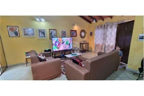 Casa-Venta-Rita Surroca de Benítez, Sagrada Familia, San Lorenzo, Central, foto 3
