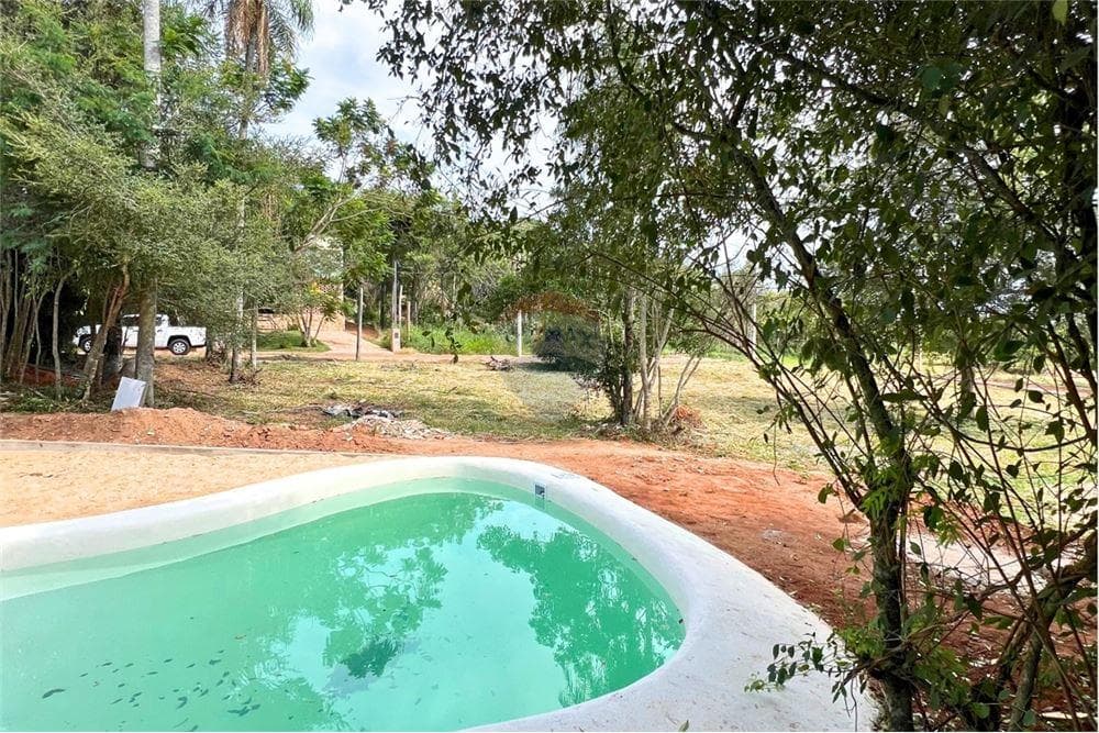 Chalet con arrollo en Piribebuy — foto 2