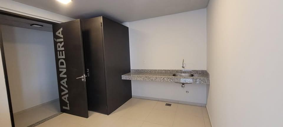 Departamento de 2 habitaciones en Luque, foto 4