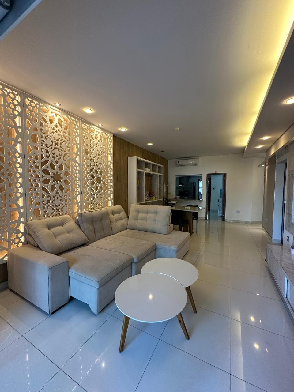 Vendo departamento con dos cocheras