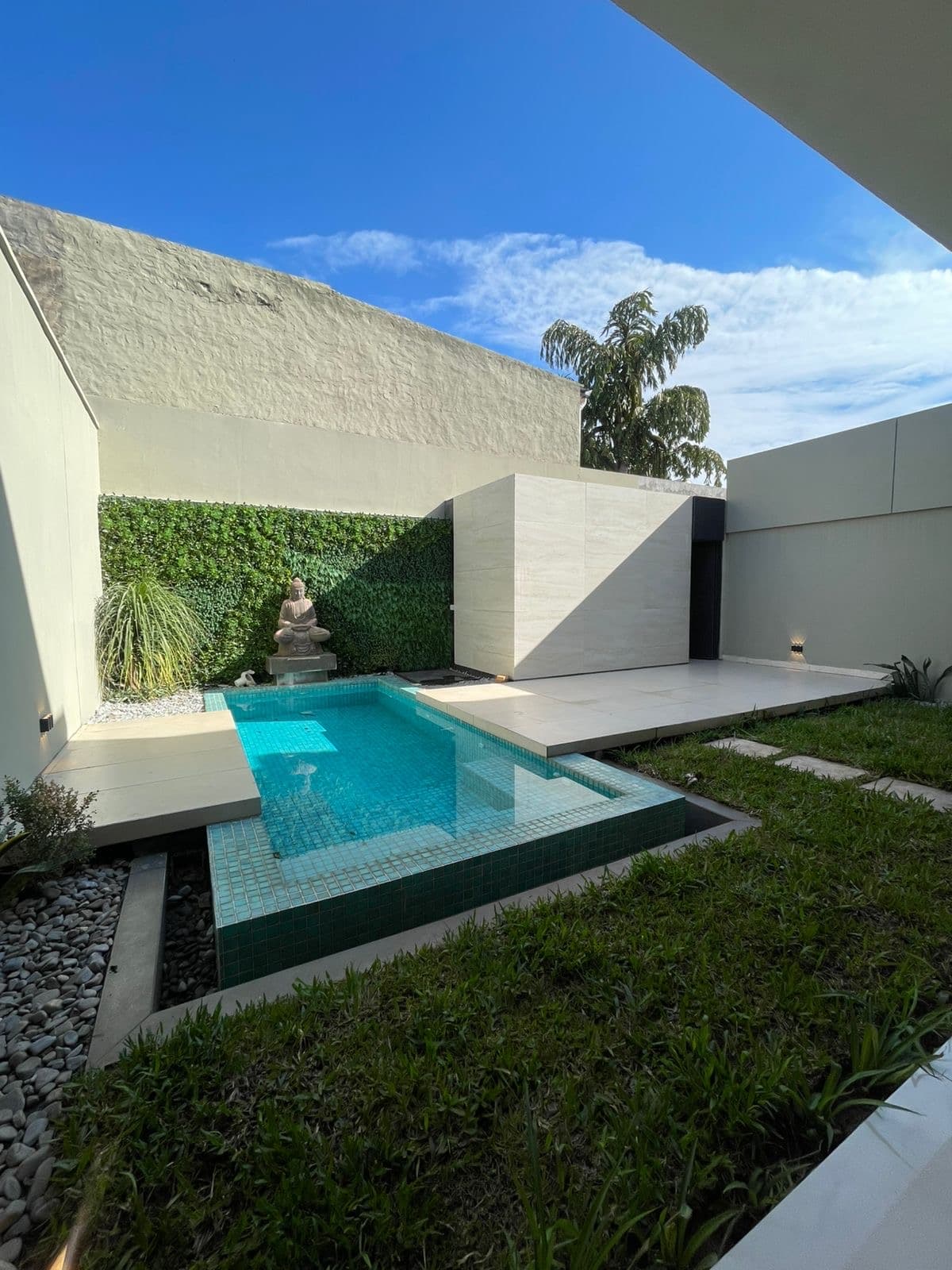 Barrio mburucuya, en alquiler, duplex de 3 dormitorios