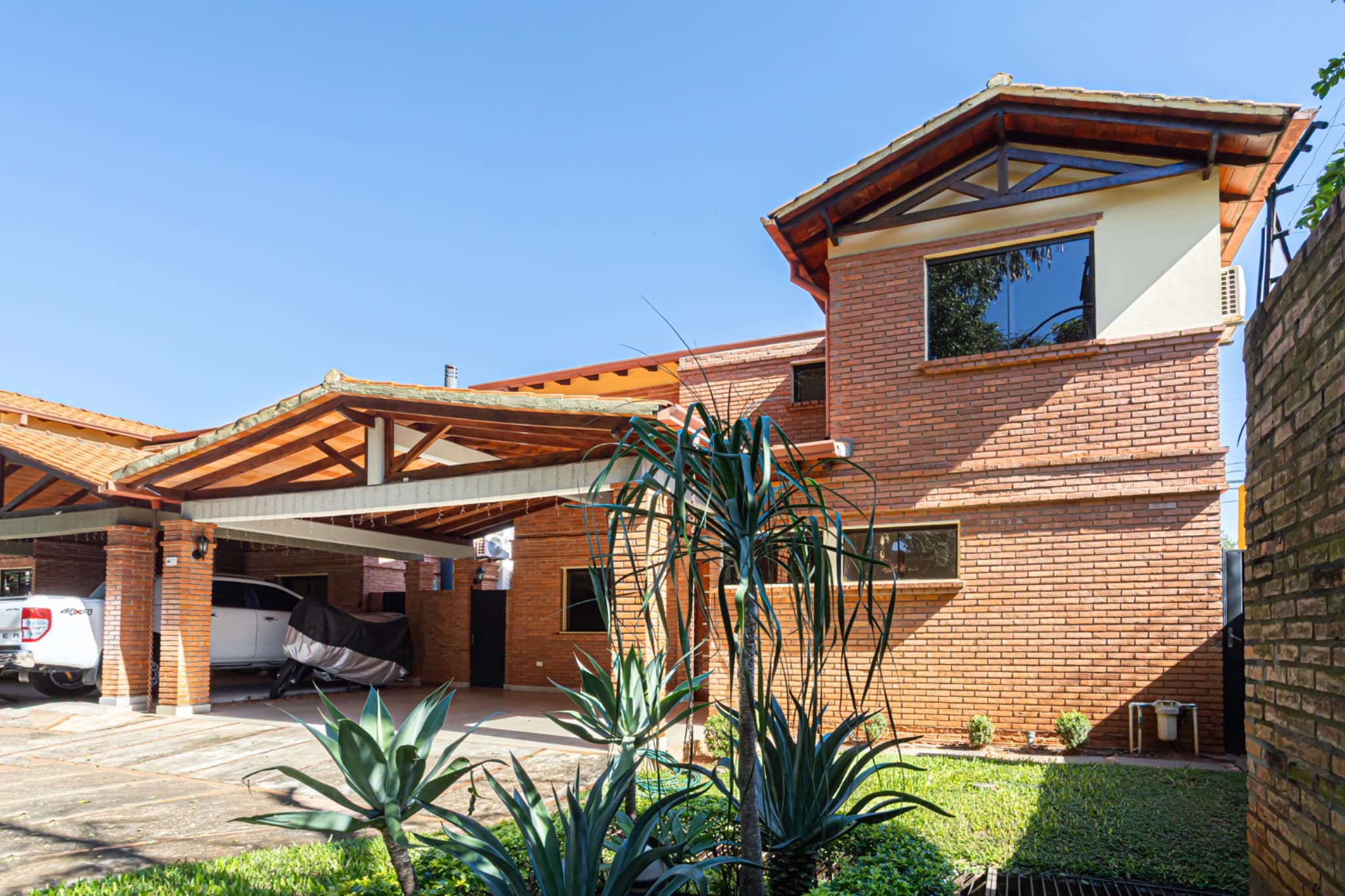 Casa De 3 Dormitorios Con Piscina En Condominio - Z/ Pinedo Shopping — foto 2