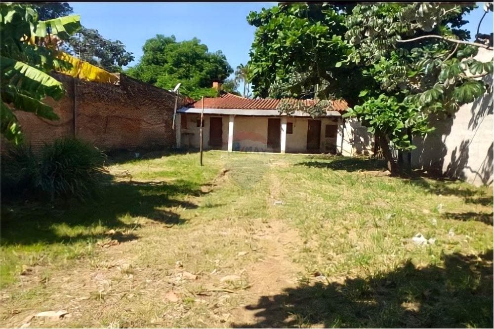 Se vende terreno totalmente amurallado en Loma Pyta !!, foto 2