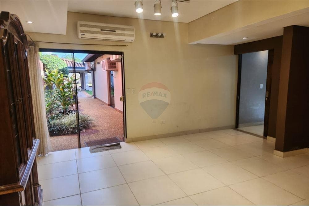Amplia residencia en b° san vicente, foto 5