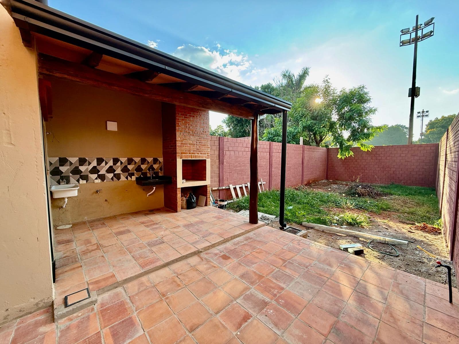 Hermoso duplex en Luque laurelty, foto 5