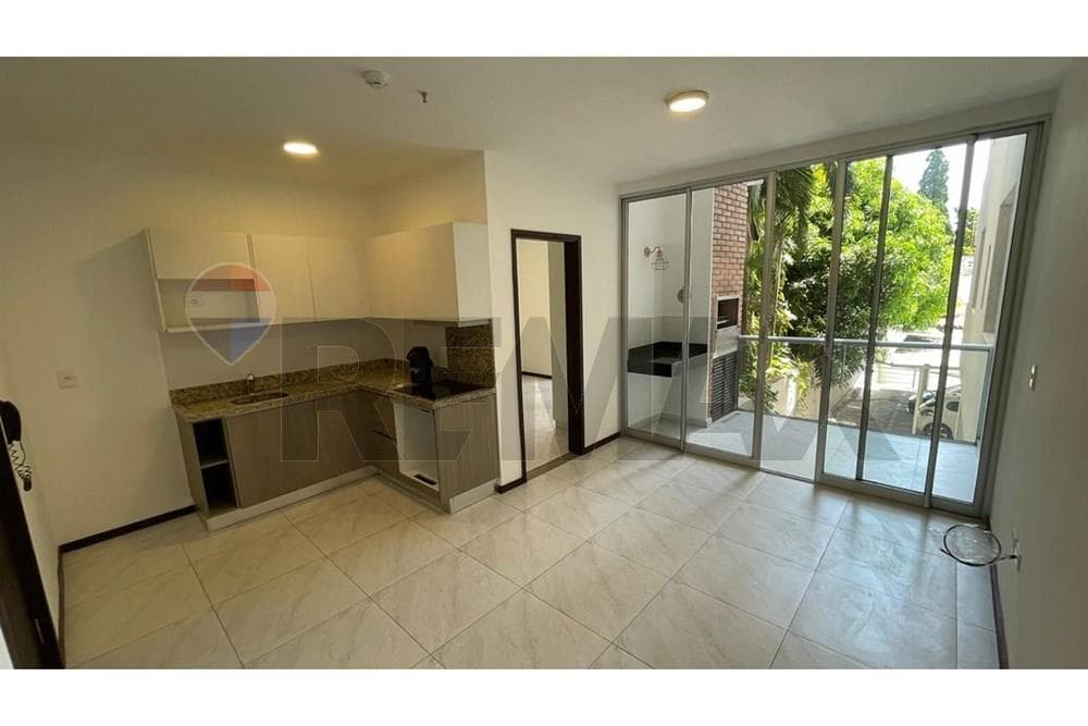 Alquilo Departamento E. Rembrandt Los Laureles
