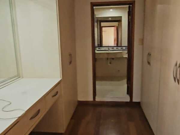 Hermosa casa en esquina en alquiler en Villa Morra — foto 3