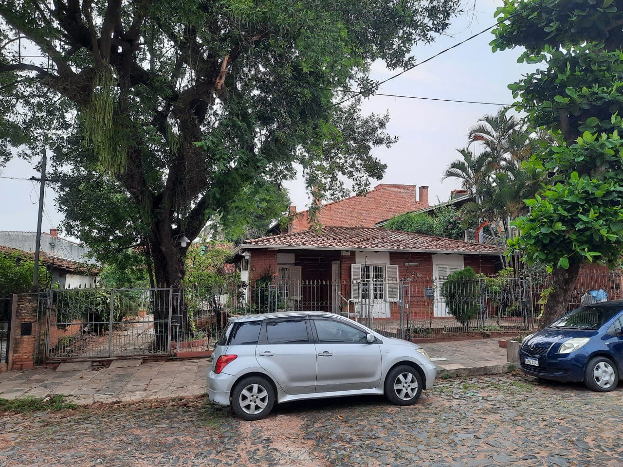 Importante propiedad en el barrio mburucuya — foto 2