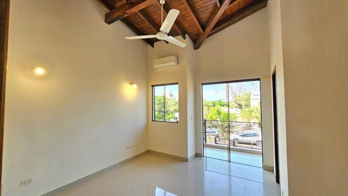 Duplex en Luque Zona Conmebol — foto 3