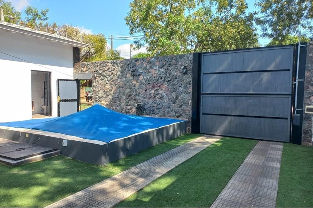Casa a estrenar con piscina en Luque, foto 4
