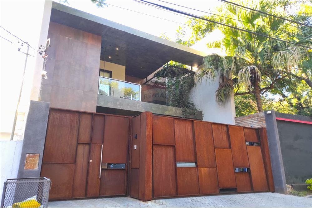 Alquilo residencia en barrio Recoleta: Asunción