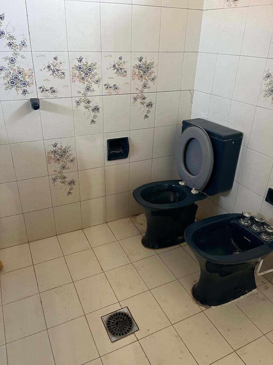 Amplia Residencia En El Barrio Santa Librada De Asunción, a excelente precio — foto 4