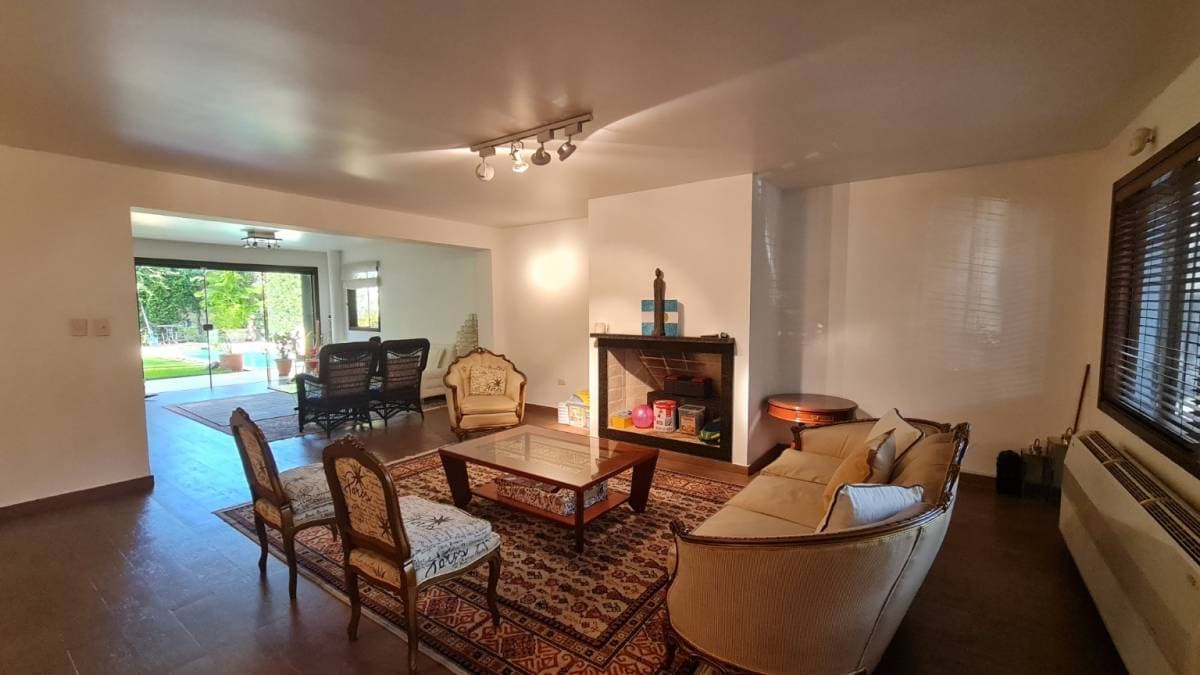 En venta hermosa residencia en el barrio Las Mercedes, foto 3