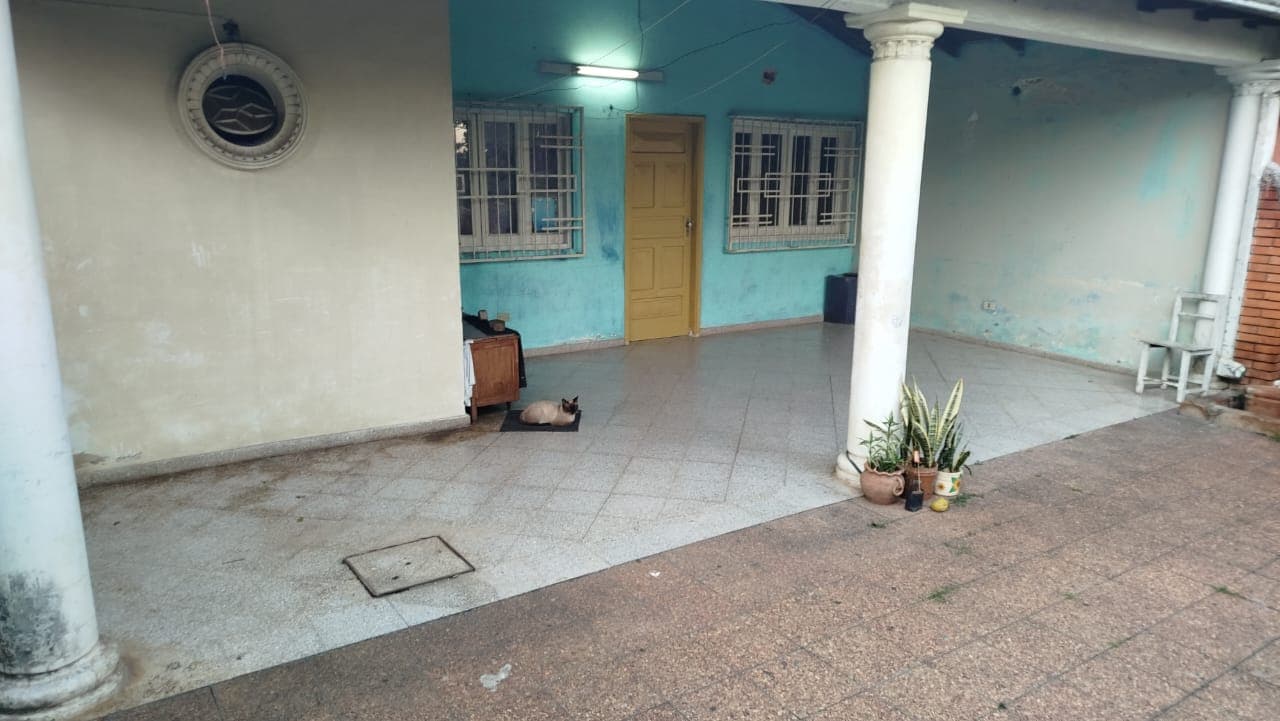 En venta casa en barrio sajonia, foto 2