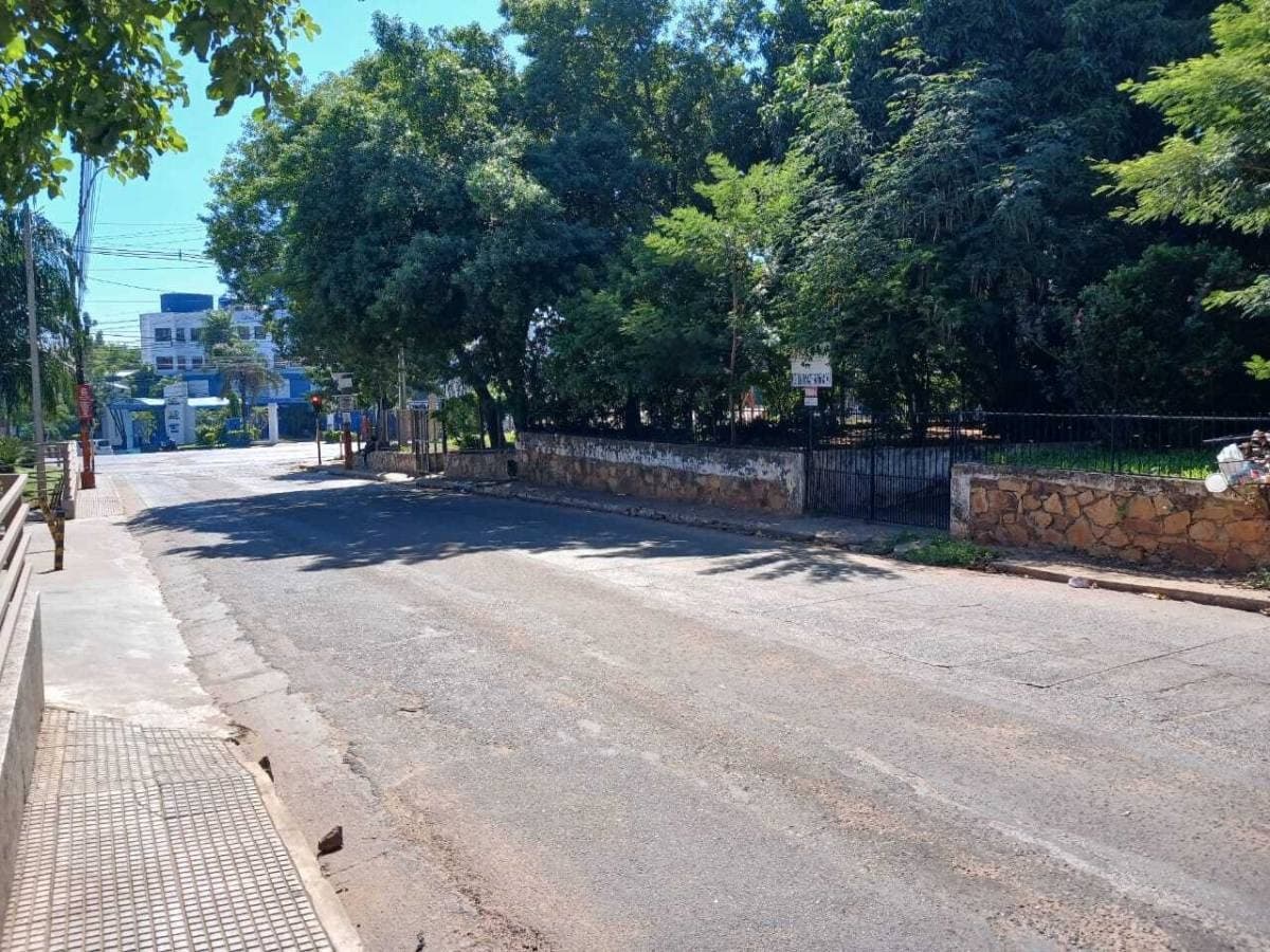 Amplio terreno a 30mts de mcal lopez, zona curva de la muerte, foto 1