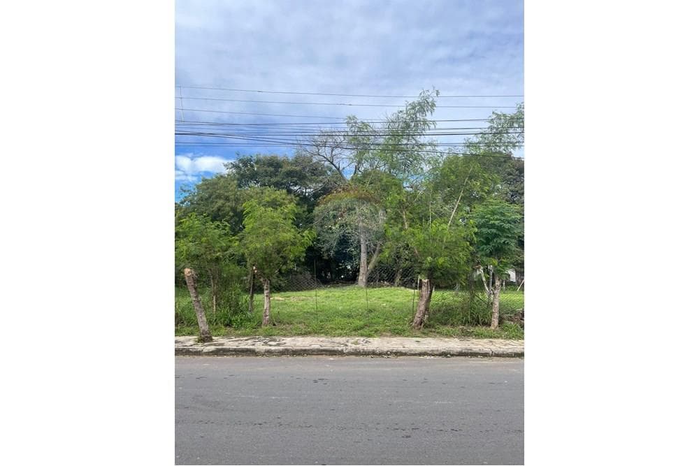 Vendo terreno en loma pyta sobre asfalto a pasos de autopista