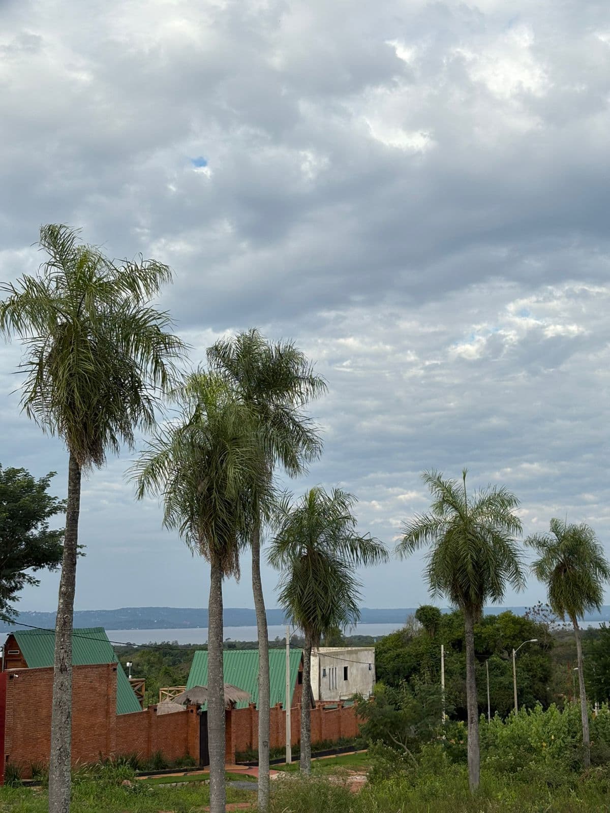– Terreno en Areguá con vista al Lago Ypacaraí, foto 4