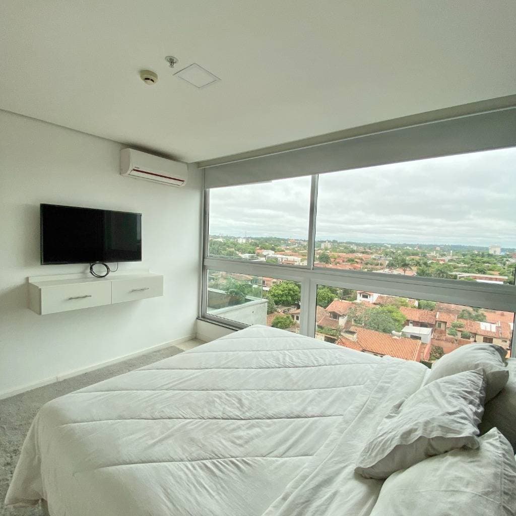 Departamento amoblado en edificio altamira ycua sati — foto 3