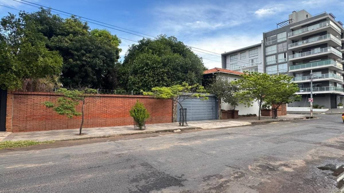 propiedad en esquina Barrio Herrera, foto 2