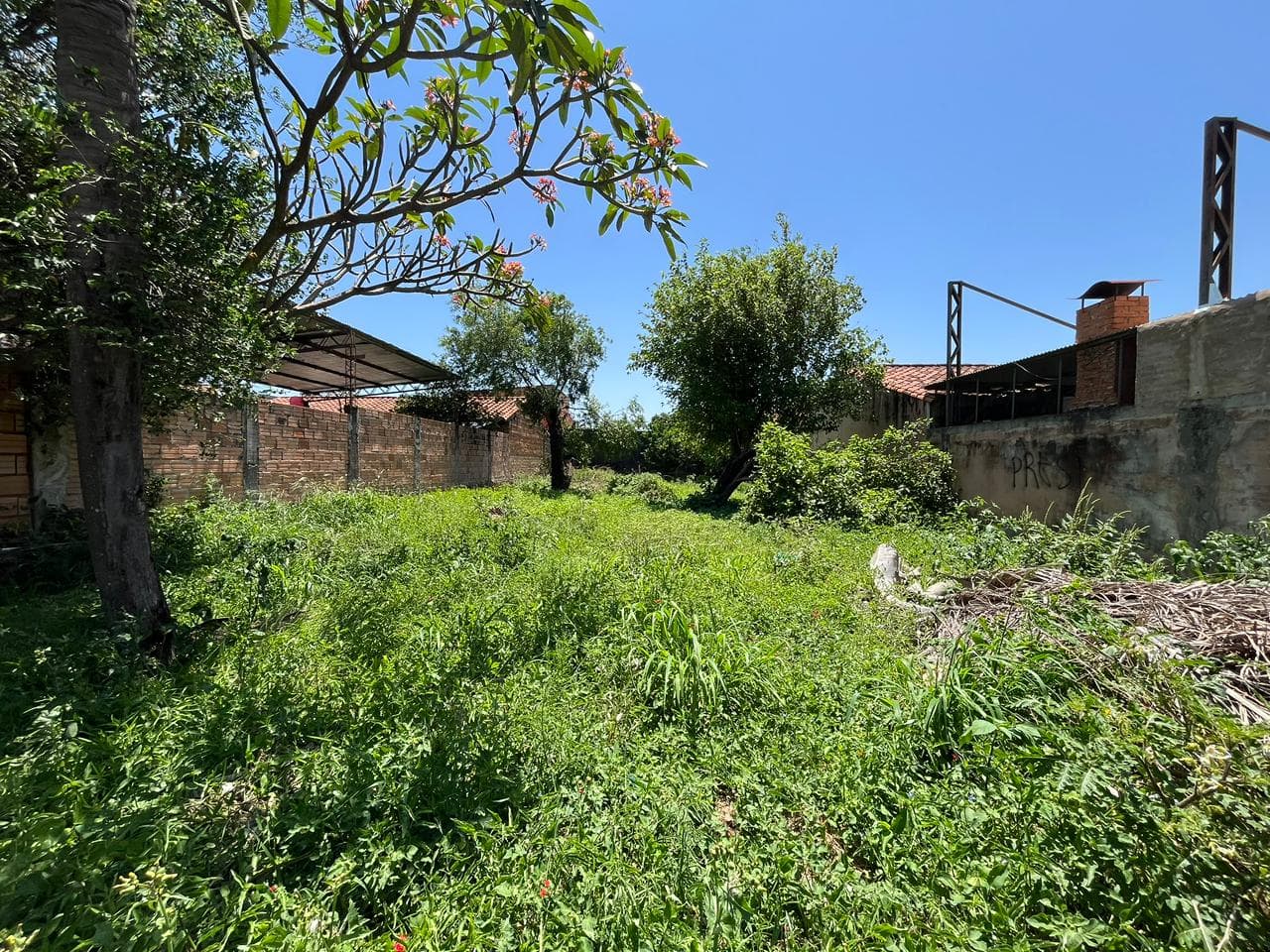 Vendo terreno en barrio santa maria
