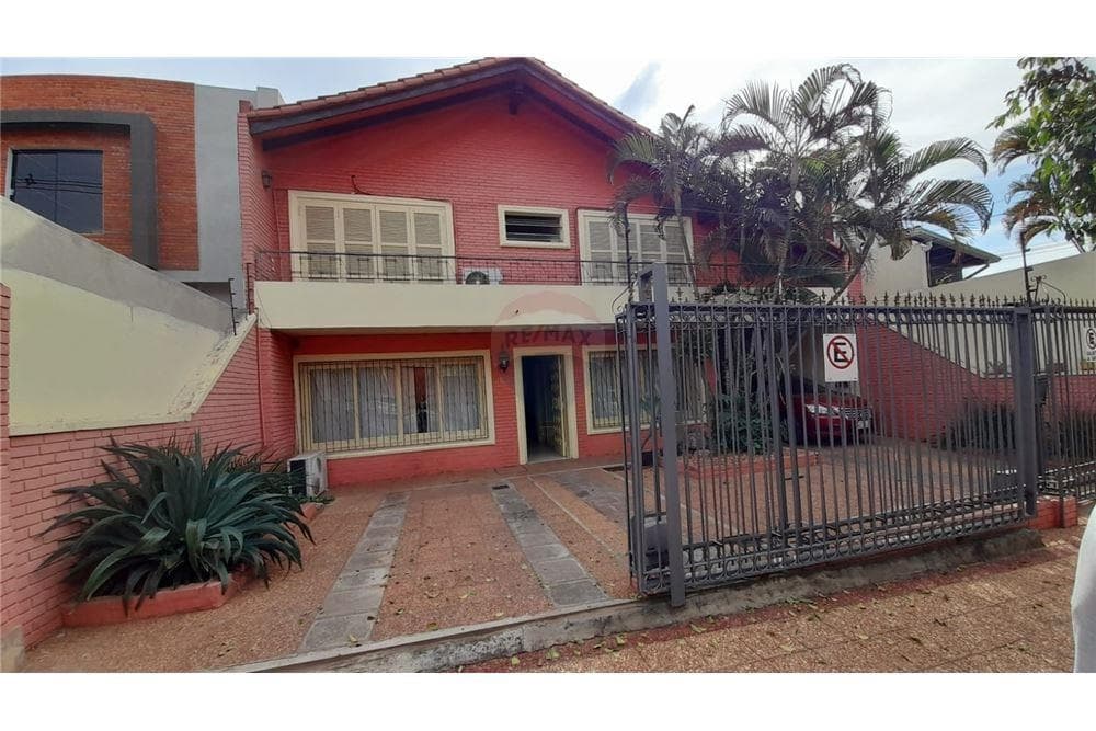 En Venta Casa de 2 Plantas en Barrio Nazaret