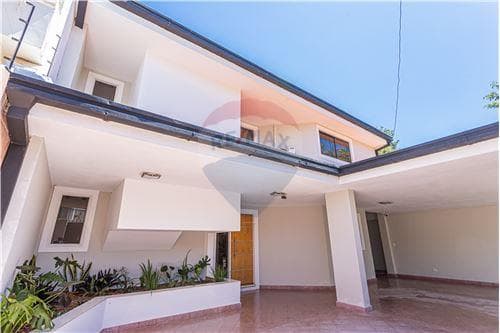 Casa alquiler en Carmelitas