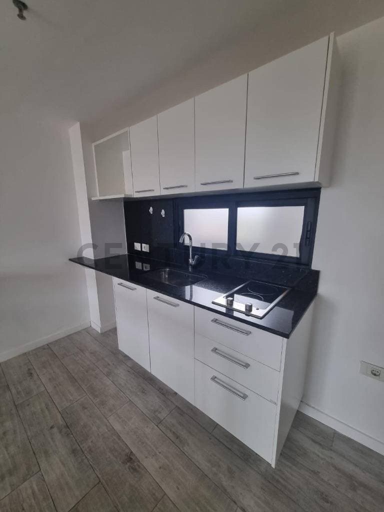 En venta 1 dormitorio con cochera en Bo Jara, foto 2