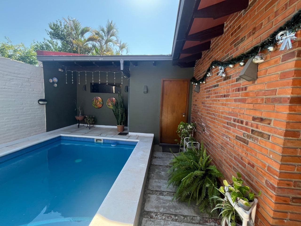 Casa de 4 Habitaciones con Piscina en Asunción Bº Villa Morra, foto 2
