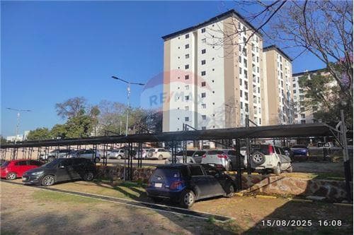 Departamento en residencial santa rosa-lambare