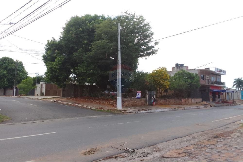 Terreno en esquina sobre asfalto en lambare, foto 1
