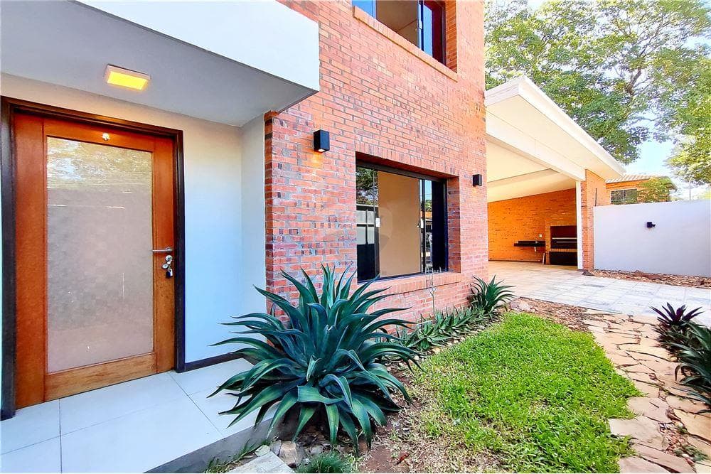 Espaciosa casa a pasos de la av. Del yacht, foto 3